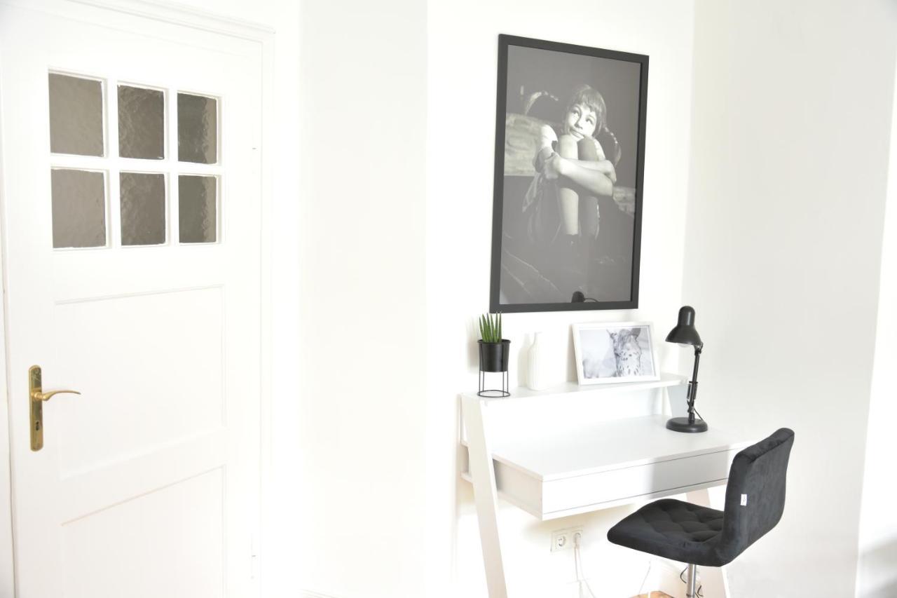 White Midsommar - Stilvolle Wohnung, 3 Schlafzimmer, Wohnzimmer, Kueche 兰茨胡特 外观 照片